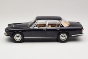 Maserati Quattroporte I Temno Modra KK-Scale 1:18 KKDC181513 Kovina – slika 3 od 6