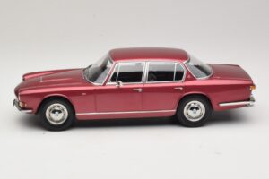 Maserati Quattroporte I Rdeča Metalik KK-Scale 1:18 KKDC181512 Kovina – slika 3 od 6