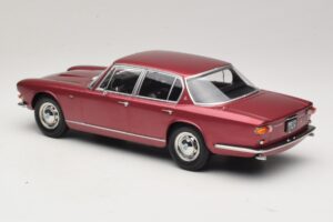 Maserati Quattroporte I Rdeča Metalik KK-Scale 1:18 KKDC181512 Kovina – slika 5 od 6