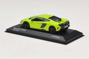 McLaren 675LT Napier Green Minichamps 1:43 537154422 Diecast – slika 3 od 5