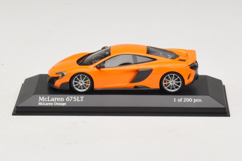 McLaren 675LT Oranžen Minichamps 1:43 537154421 Diecast