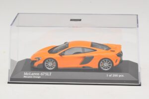 McLaren 675LT Oranžen Minichamps 1:43 537154421 Diecast – slika 4 od 5