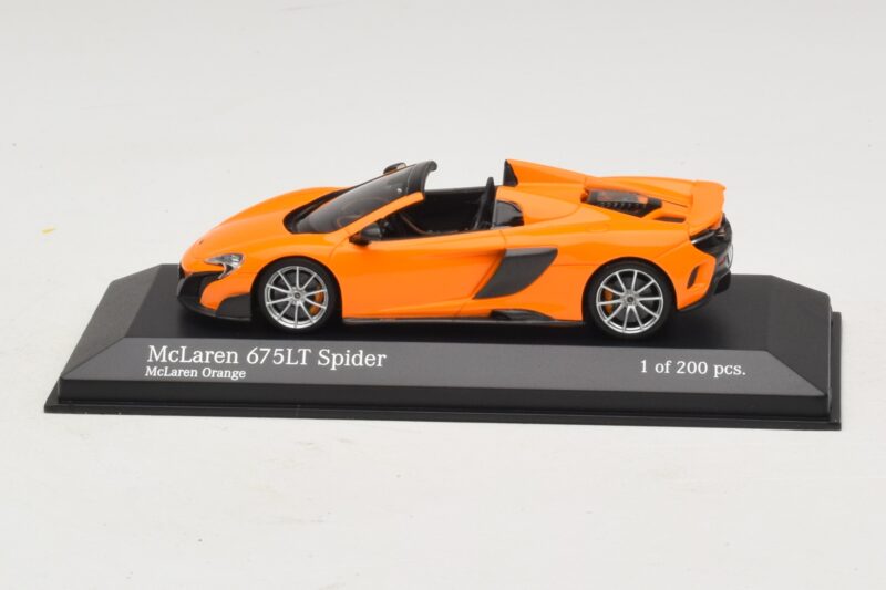 McLaren 675LT Spider Oranžen Minichamps 1:43 McLaren 675LT Spider Oranžen Minichamps 1:43 537154431 Diecast