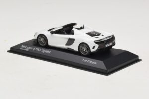 McLaren 675LT Spider Silica White Minichamps 1:43 537154432 Diecast – slika 3 od 5