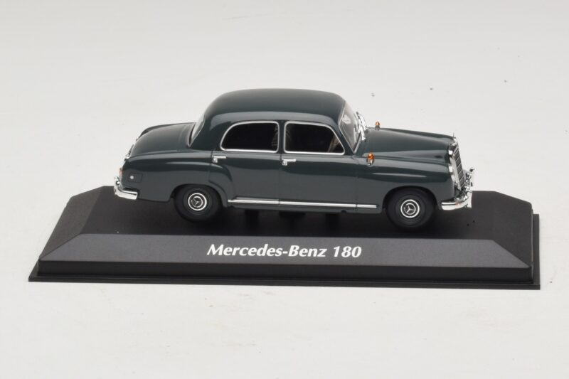 Mercedes 180 W120 Siv Maxichamps 1:43 940033100 Kovina