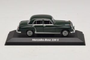 Mercedes 220 S W180 Temno Zelen Maxichamps 1:43 940033001 Diecast