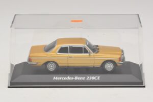 Mercedes 230 CE C123 Zlata Metalik Maxichamps 1:43 940032220 Diecast – slika 4 od 5
