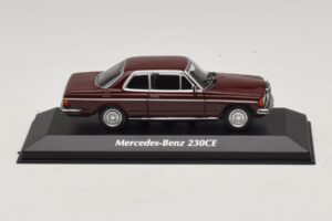 Mercedes 230 CE C123 Rdeč Maxichamps 1:43 940032221 Diecast