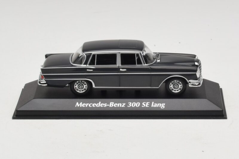 Mercedes 300 SE W112 Lang Temno Siv Maxichamps 1:43 940035201 Diecast