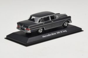Mercedes 300 SE W112 Lang Temno Siv Maxichamps 1:43 940035201 Diecast – slika 2 od 5