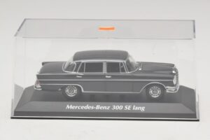 Mercedes 300 SE W112 Lang Temno Siv Maxichamps 1:43 940035201 Diecast – slika 4 od 5