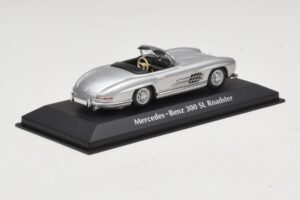 Mercedes 300 SL W198 Roadster Srebrn Maxichamps 1:43 940039030 Diecast – slika 2 od 5