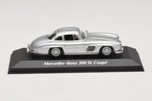 Mercedes 300 SL W198 Srebrn Maxichamps 1:43 940039000 Diecast