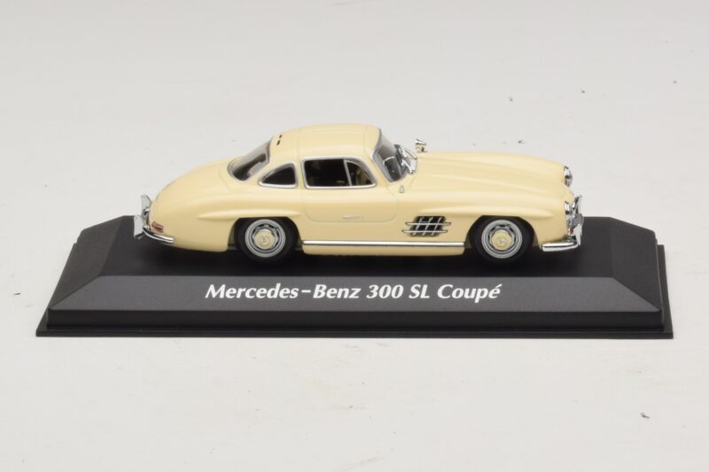Mercedes 300 SL W198 Bel Maxichamps 1:43 Mercedes 300 SL W198 Bel Maxichamps 1:43 940039002 Diecast