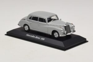 Mercedes 300 W186 Siv Maxichamps 1:43 940039061 Diecast – slika 3 od 5