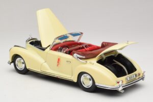 Mercedes 300S Kremna Maisto 1:18 31806 Kovina – slika 5 od 8