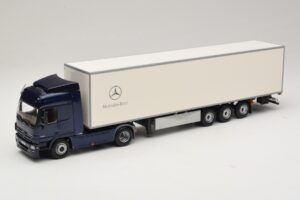 Mercedes Actros 1044 Modra Minichamps 1:43 B66000604 Kovina