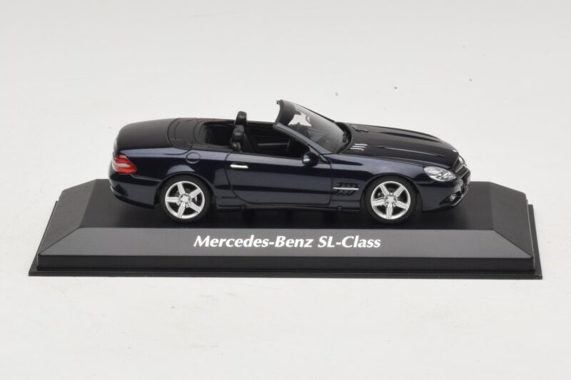 Mercedes SL R230 Modra Metalik Maxichamps 1:43 940037531 Diecast