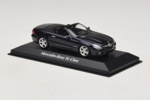 Mercedes SL R230 Modra Metalik Maxichamps 1:43 940037531 Diecast – slika 3 od 5