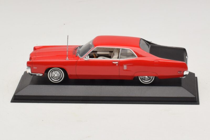 Mercury Marauder X-100 Rdeč Črn Minichamps 1:43 Mercury Marauder X-100 Rdeč Črn Minichamps 1:43 400082121 Kovina