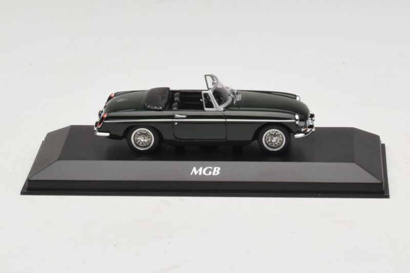 MG MGB Mk1 Zelen Maxichamps 1:43 940131031 Kovina