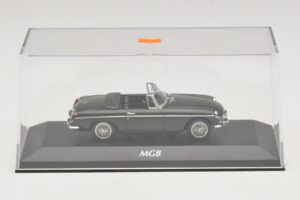 MG MGB Mk1 Zelen Maxichamps 1:43 940131031 Kovina – slika 4 od 5