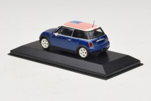 Mini Cooper S R53 Moder Z Ameriško Zastavo Minichamps 1:43 MINI014 Kovina – slika 3 od 5