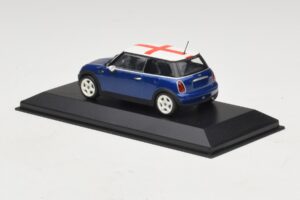 Mini Cooper S R53 Moder Z Angleško Zastavo Minichamps 1:43 MINI012 Diecast – slika 3 od 5
