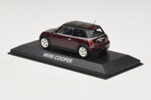 Mini Cooper S R53 Temno Rdeč S Črno Streho Minichamps 1:43 MINI028 Diecast – slika 3 od 5