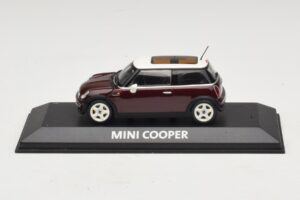 Mini Cooper S R53 Temno Rdeč S Panoramsko Streho Minichamps 1:43 Mini Cooper S R53 Temno Rdeč S Panoramsko Streho Minichamps 1:43 MINI019 Diecast