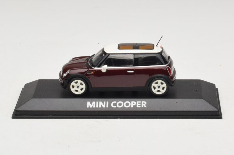 Mini Cooper S R53 Temno Rdeč S Panoramsko Streho Minichamps 1:43 MINI019 Diecast