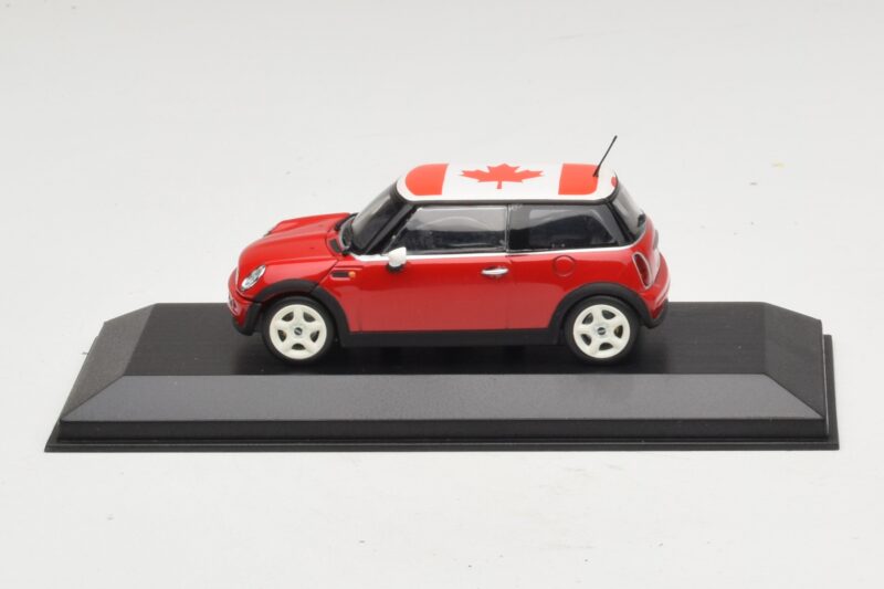 Mini Cooper S R53 Rdeč S Kanadsko Zastavo Minichamps 1:43 MINI017 Diecast