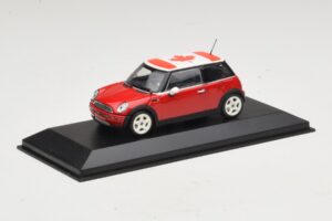 Mini Cooper S R53 Rdeč S Kanadsko Zastavo Minichamps 1:43 MINI017 Diecast – slika 2 od 5