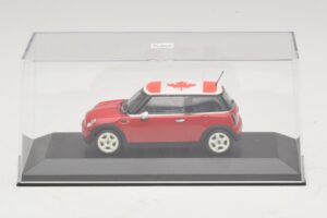 Mini Cooper S R53 Rdeč S Kanadsko Zastavo Minichamps 1:43 MINI017 Diecast – slika 4 od 5