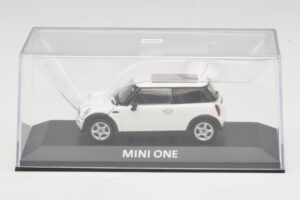 Mini Cooper S R53 Bel S Panoramsko Streho Minichamps 1:43 MINI020 Diecast – slika 4 od 5