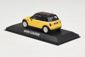 Mini Cooper S R53 Rumen S Črno Streho Minichamps 1:43 MINI031 Diecast – slika 3 od 4