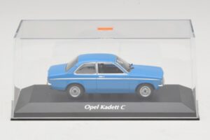 Opel Kadett C Modr Maxichamps 1:43 940045601 Diecast – slika 4 od 5