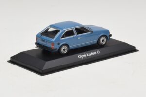 Opel Kadett D Modr Maxichamps 1:43 940044100 Diecast – slika 2 od 5