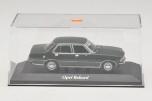 Opel Rekord D Temno Zelen Maxichamps 1:43 940044001 Diecast – slika 4 od 5