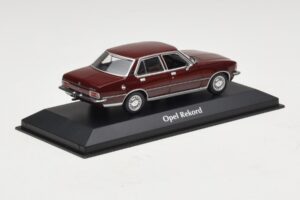 Opel Rekord D Temno Rdeč Maxichamps 1:43 940044000 Diecast – slika 2 od 5