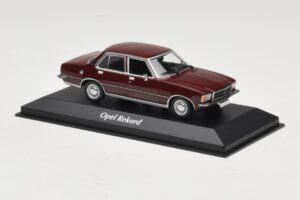 Opel Rekord D Temno Rdeč Maxichamps 1:43 940044000 Diecast – slika 3 od 5