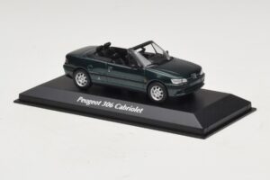 Peugeot 306 Kabriolet Zelena Metalik Maxichamps 1:43 940112833 Kovina – slika 3 od 5