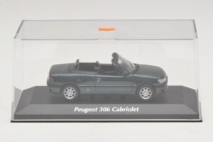 Peugeot 306 Kabriolet Zelena Metalik Maxichamps 1:43 940112833 Kovina – slika 4 od 5