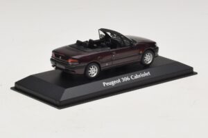 Peugeot 306 Kabriolet Vijolična Metalik Maxichamps 1:43 940112834 Kovina – slika 2 od 5