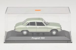 Peugeot 504 Svetlo Zelena Metalik Maxichamps 1:43 940112501 Kovina – slika 4 od 5