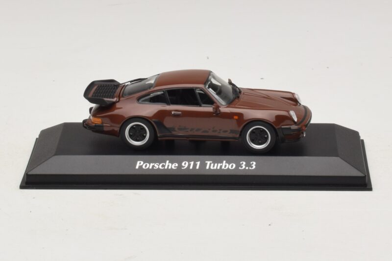 Porsche 911 930 Turbo 3.3 Rjav Maxichamps 1:43 940069001 Kovina