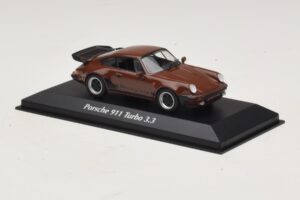 Porsche 911 930 Turbo 3.3 Rjav Maxichamps 1:43 940069001 Kovina – slika 3 od 5