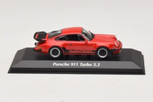 Porsche 911 930 Turbo 3.3 Rdeč Maxichamps 1:43 940069000 Kovina