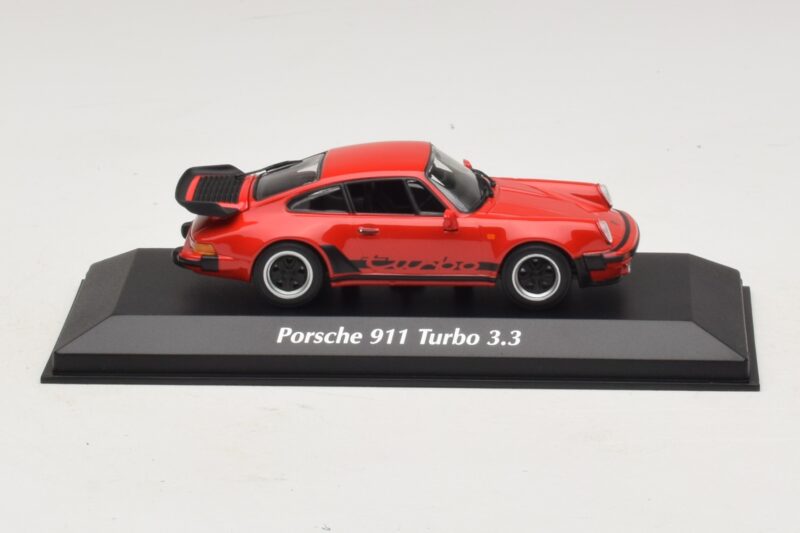 Porsche 911 930 Turbo 3.3 Rdeč Maxichamps 1:43 940069000 Kovina