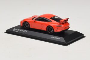 Porsche 911 991.1 GT3 Oranžen Minichamps 1:43 410066024 Kovina – slika 3 od 5
